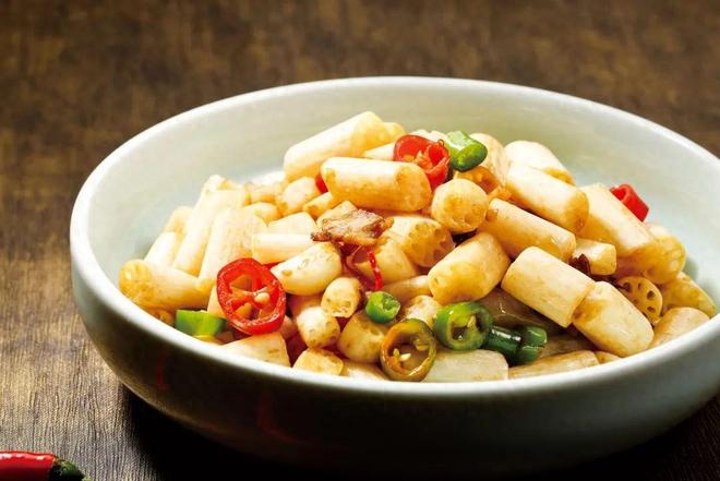 武汉夏季“餐桌顶流”：维生素C赛柠檬，爽脆超下饭