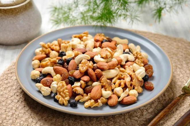 营养师推荐：5种高热量食物，吃对了反而有助减肥