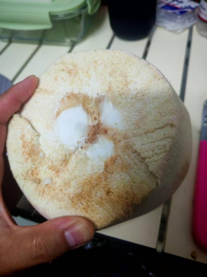 90%的人都不知道的水果去皮技巧！原来只需找准这些隐藏开关