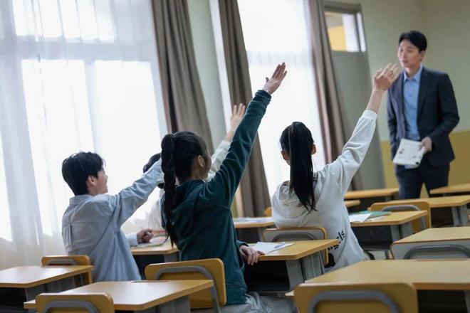 “AI技术突破：如何改变未来十年？”