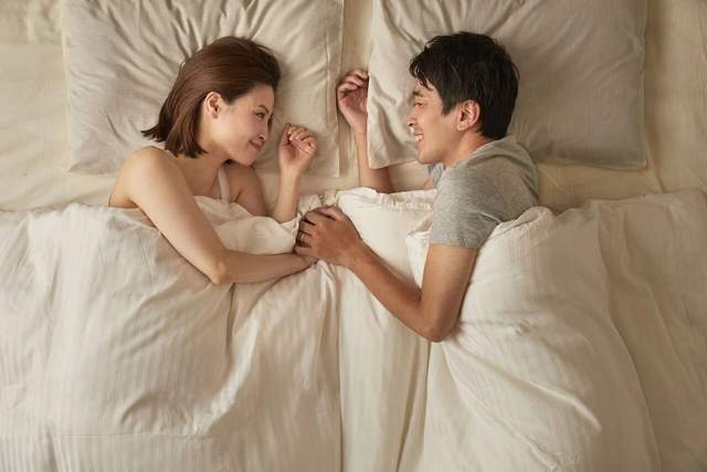 睡前共做这件小事，夫妻恩爱秘诀曝光