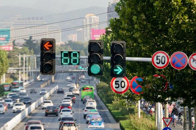 十一自驾避堵攻略：一路绿灯秘籍