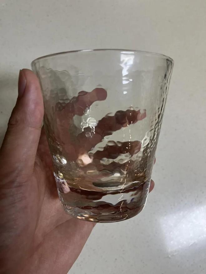 金属杯雪平锅锤纹真是手工一锤锤敲出？