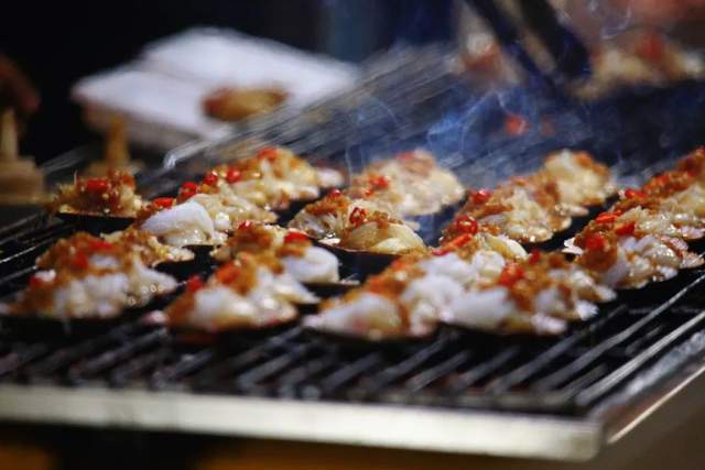 睡前吃宵夜VS饿肚子睡觉，哪个更伤身？